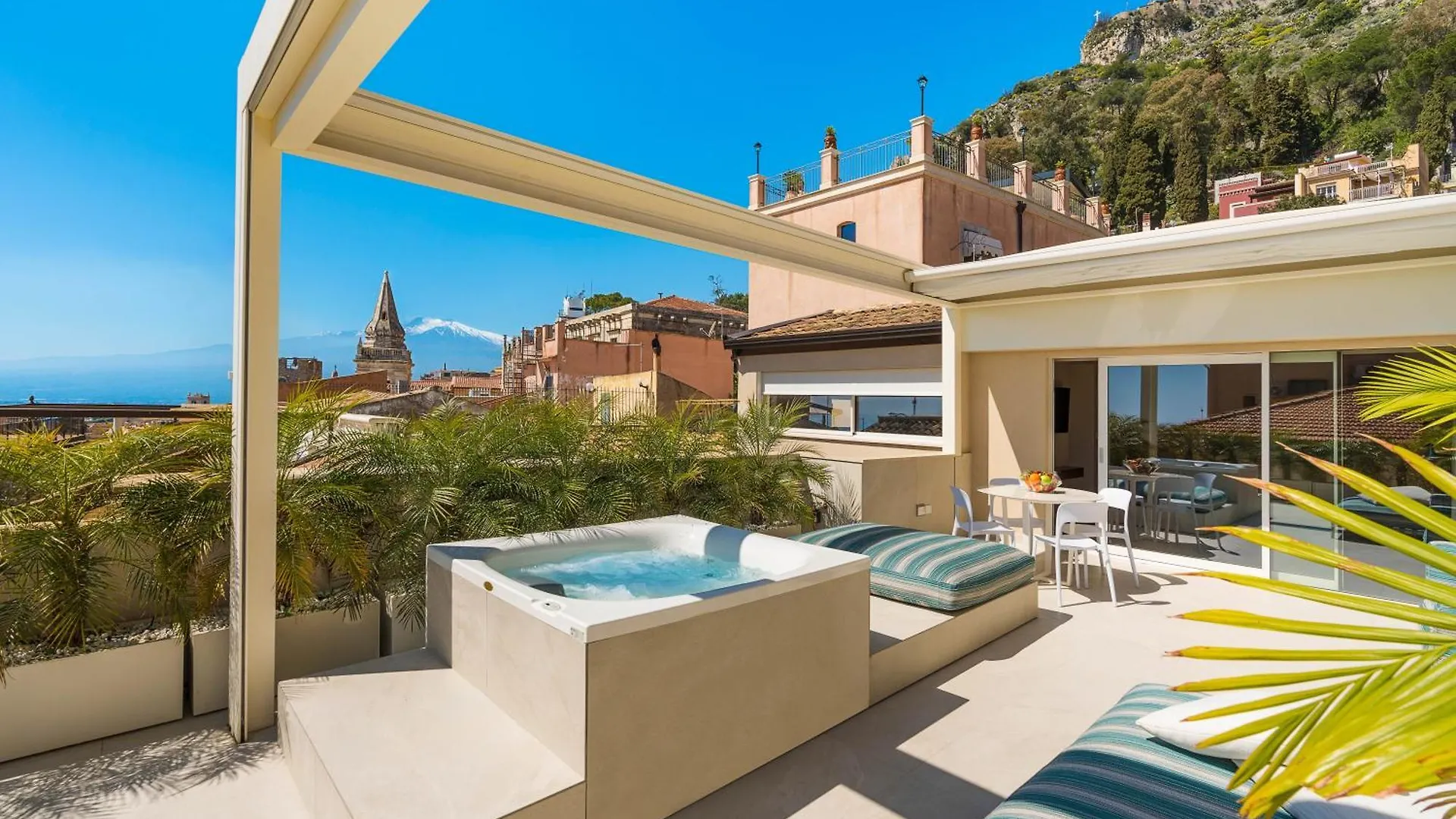 Taormina Infinity Suites Lägenhetshotell